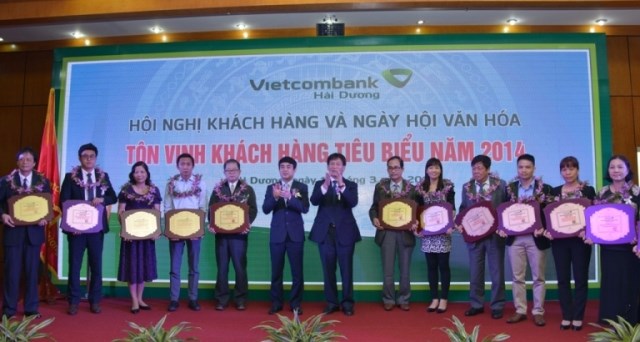 Vietcombank Hải Dương đón nhận Huân chương Lao động - Ảnh 3